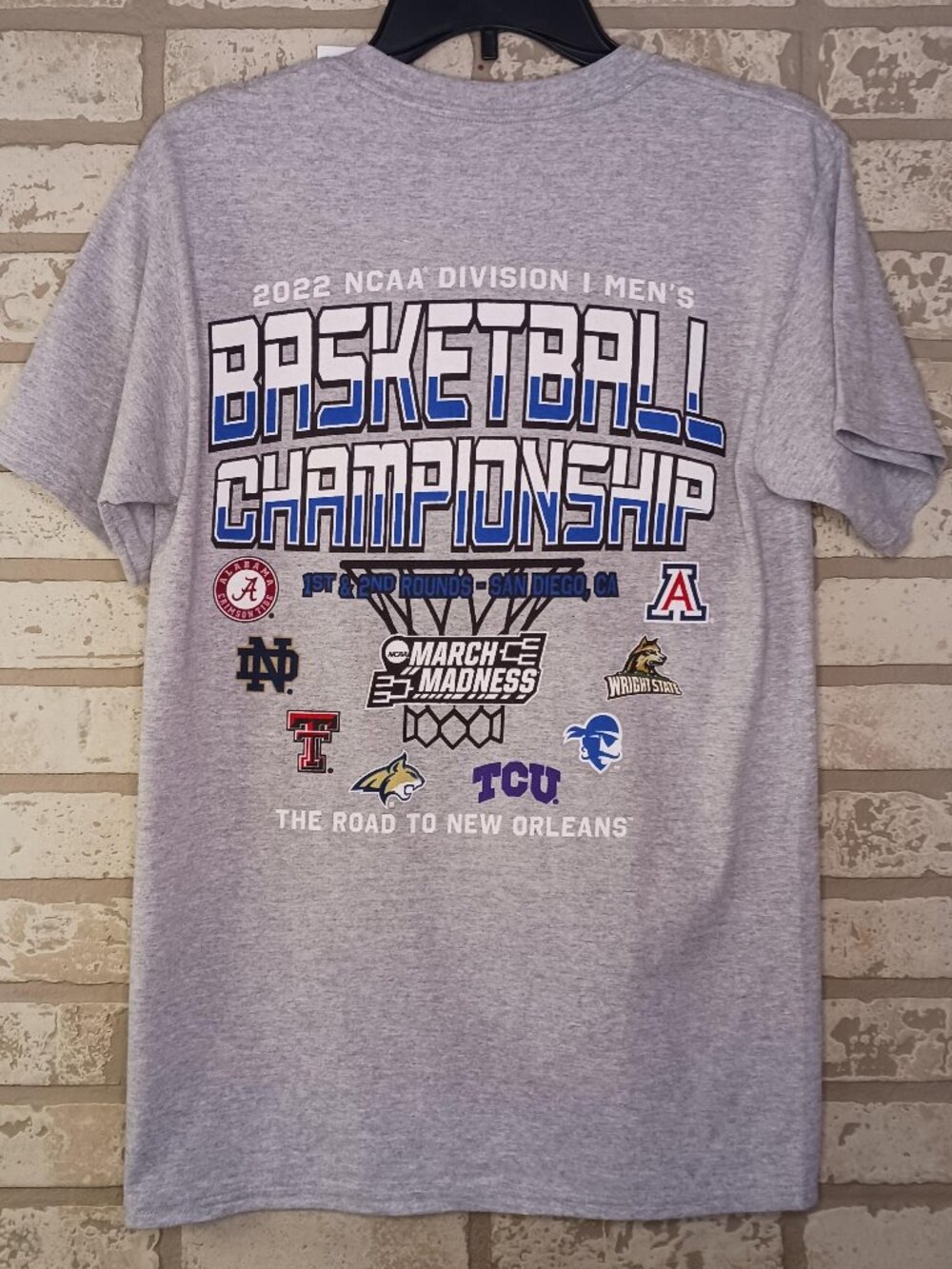 Champion NCAA March Madness 2024 Basketball Mens T Shirt Size Small Gray